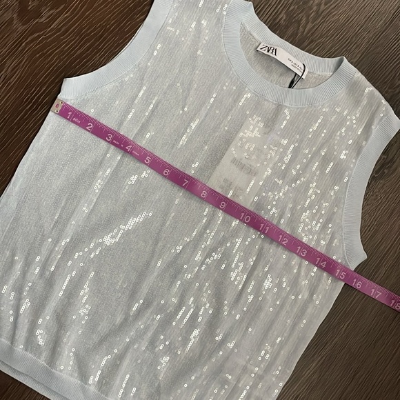 🧞‍♂️Nwt blue sleeveless sequined knit top - Picture 4 of 13